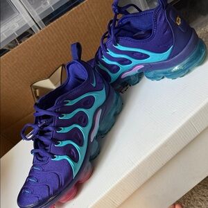 Nike VaporMax Plus Blue and Aqua Sneakers